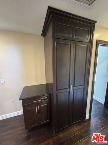 5515 Ruthwood Drive, Calabasas, CA 91302