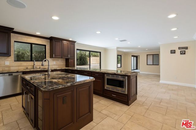 5515 Ruthwood Drive, Calabasas, CA 91302