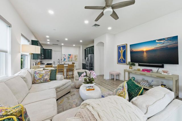 981 Mill Creek Drive, Palm Beach Gardens, FL 33410