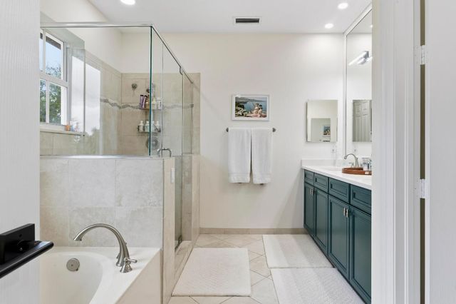 981 Mill Creek Drive, Palm Beach Gardens, FL 33410