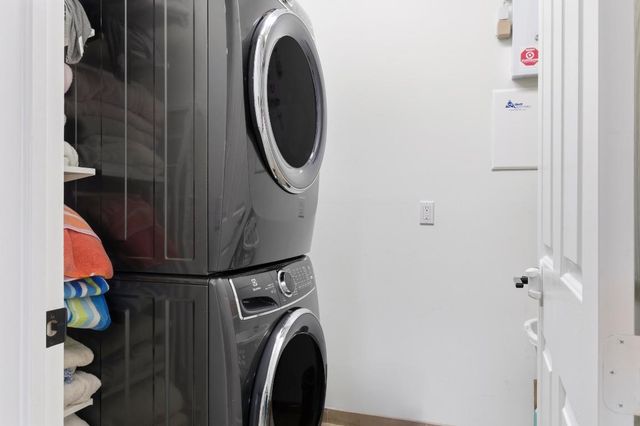 981 Mill Creek Drive, Palm Beach Gardens, FL 33410