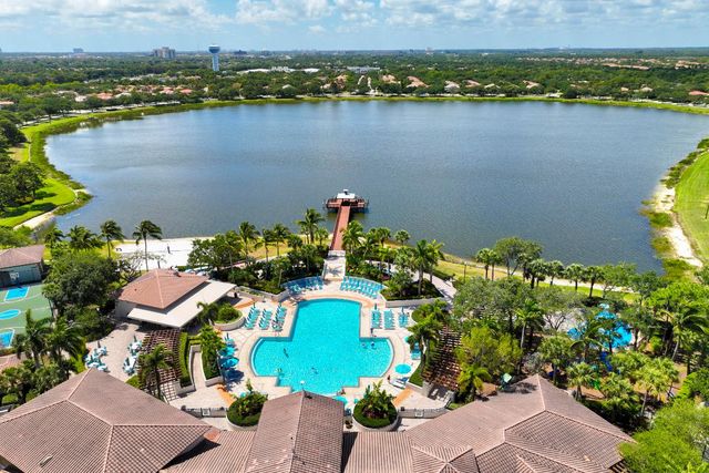 981 Mill Creek Drive, Palm Beach Gardens, FL 33410