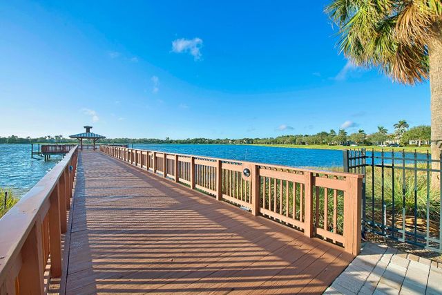 981 Mill Creek Drive, Palm Beach Gardens, FL 33410