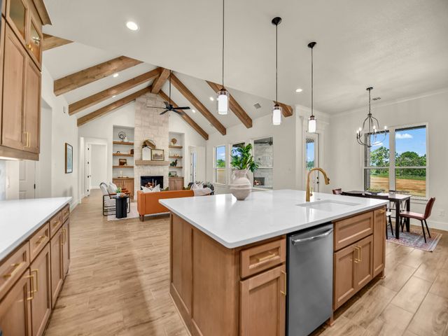 120 Turtle Back Ridge, Decatur, TX 76234