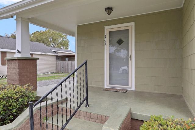 168 St Ann St, Raceland, LA 70394