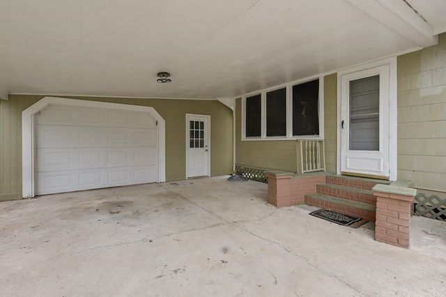 168 St Ann St, Raceland, LA 70394