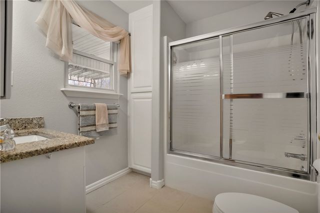 16116 Pin Oak Road, Fayetteville, AR 72704