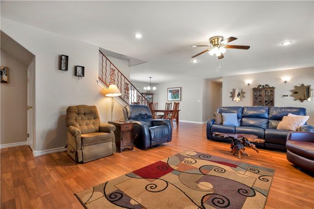 16116 Pin Oak Road, Fayetteville, AR 72704