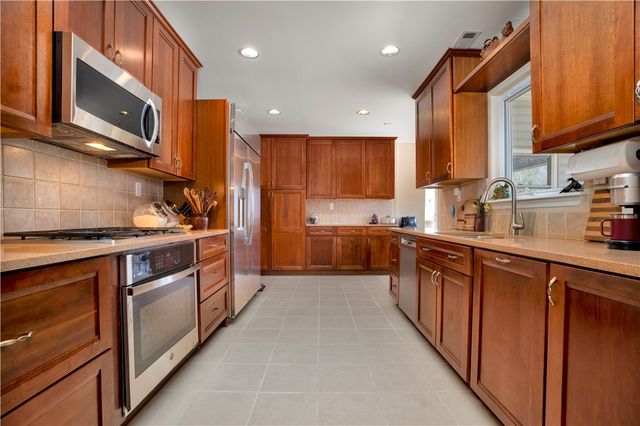 16116 Pin Oak Road, Fayetteville, AR 72704