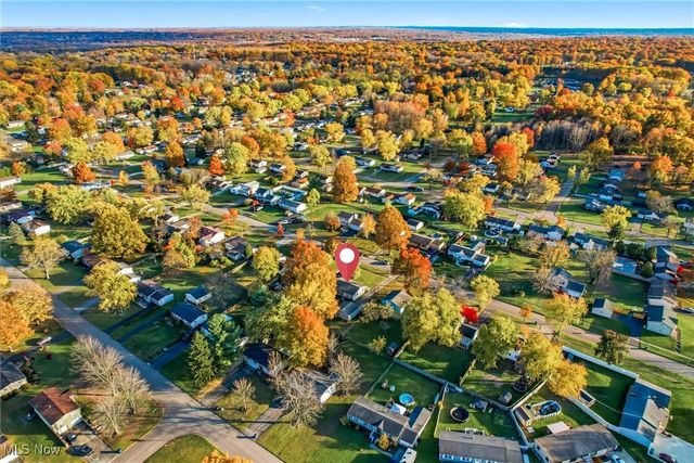 560 Beverly Hills Drive, Youngstown, OH 44505