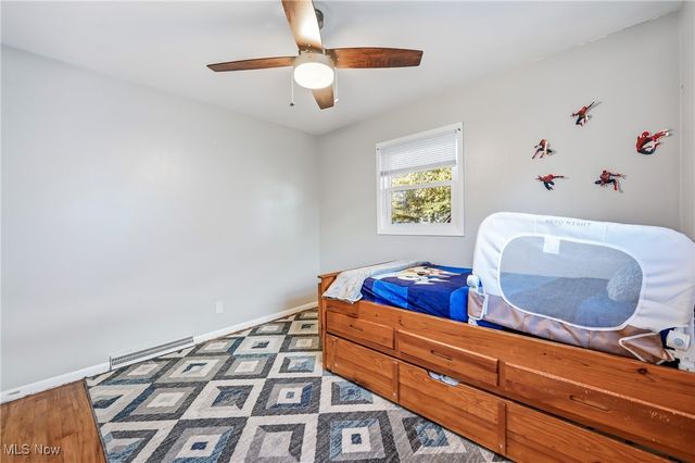 560 Beverly Hills Drive, Youngstown, OH 44505