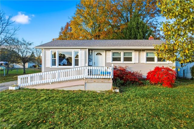 560 Beverly Hills Drive, Youngstown, OH 44505