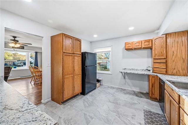 560 Beverly Hills Drive, Youngstown, OH 44505