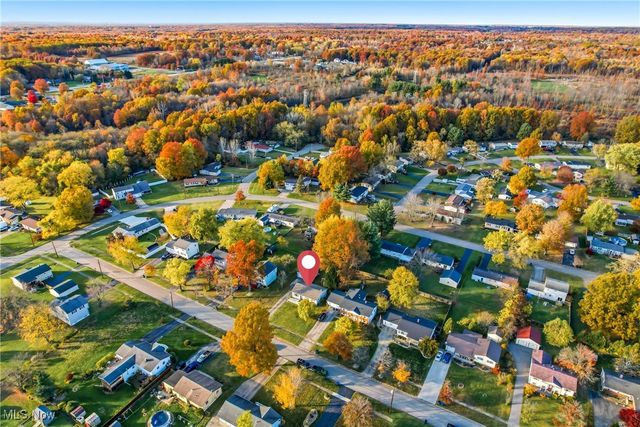 560 Beverly Hills Drive, Youngstown, OH 44505