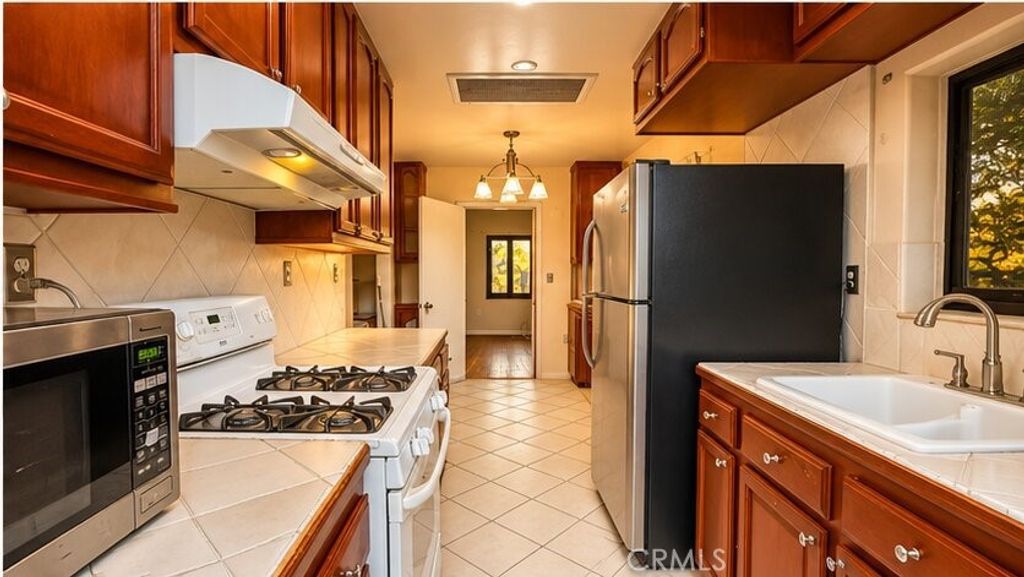405 Isabel, Los Angeles, CA 90065 — photo 5