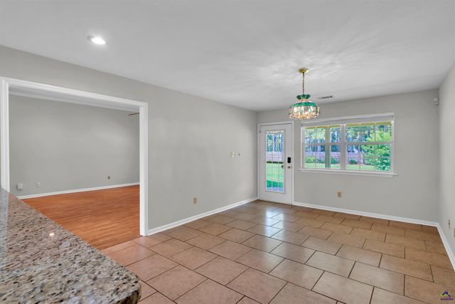 104 Sycamore Road, Kathleen, GA 31047