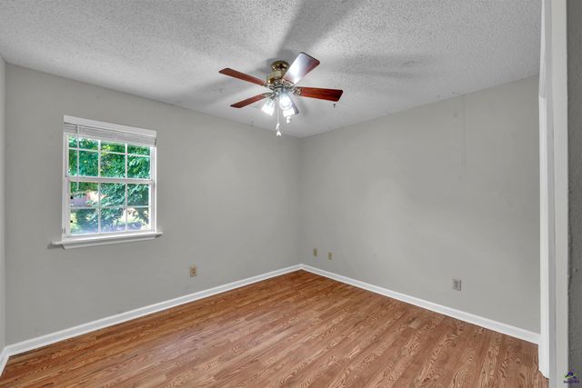104 Sycamore Road, Kathleen, GA 31047