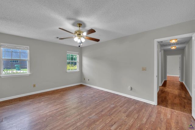 104 Sycamore Road, Kathleen, GA 31047