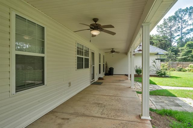104 Sycamore Road, Kathleen, GA 31047