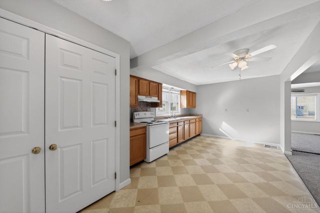 430 Mary Lane, South Lebanon, OH 45065