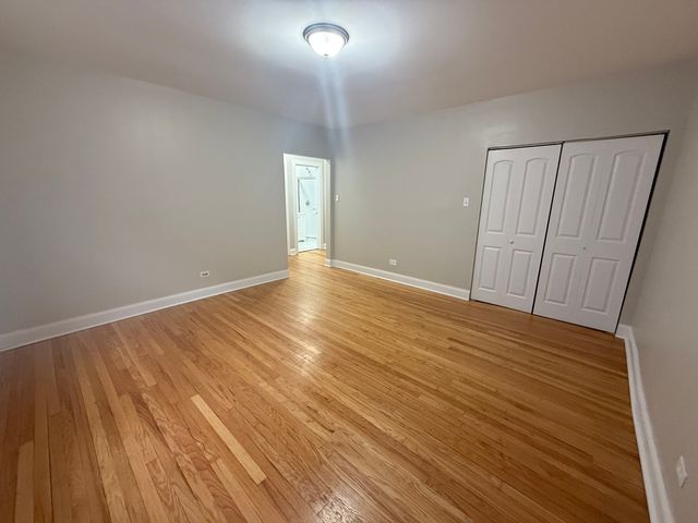 104 Lincoln Avenue 1E, Riverside, IL 60546