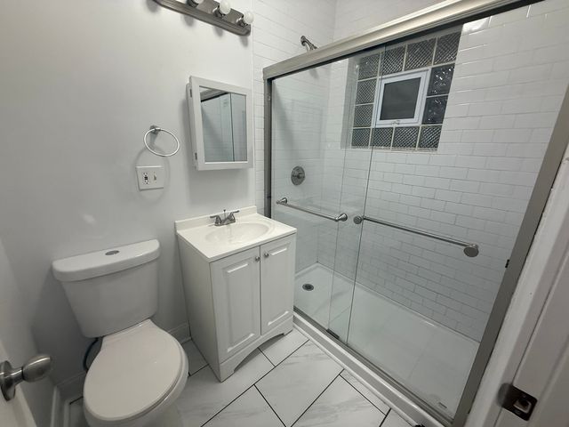 104 Lincoln Avenue 1E, Riverside, IL 60546