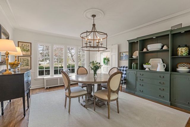 965 Castlegate Court, Lake Forest, IL 60045