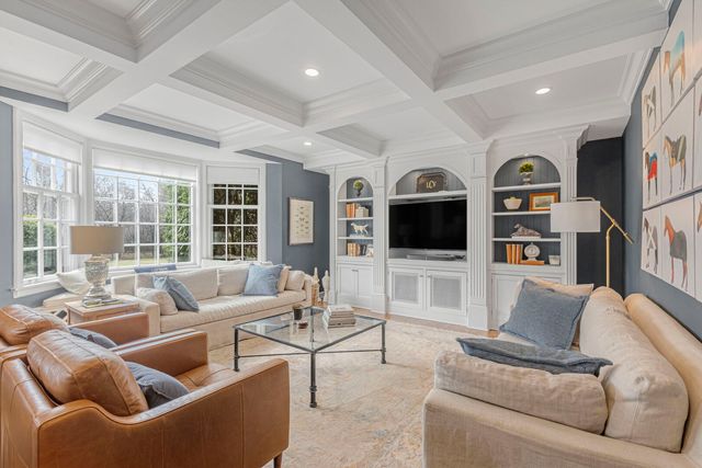 965 Castlegate Court, Lake Forest, IL 60045