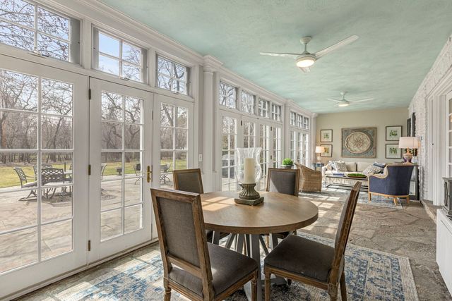 965 Castlegate Court, Lake Forest, IL 60045