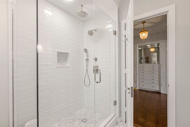 965 Castlegate Court, Lake Forest, IL 60045