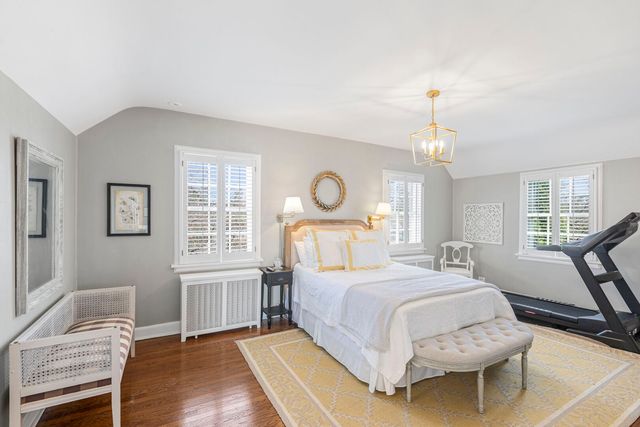 965 Castlegate Court, Lake Forest, IL 60045