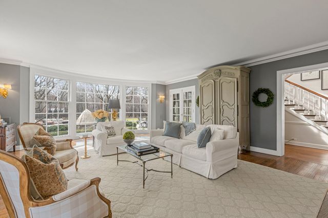 965 Castlegate Court, Lake Forest, IL 60045