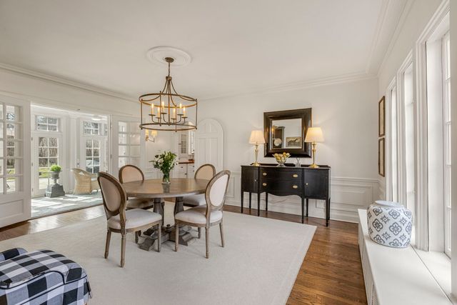 965 Castlegate Court, Lake Forest, IL 60045