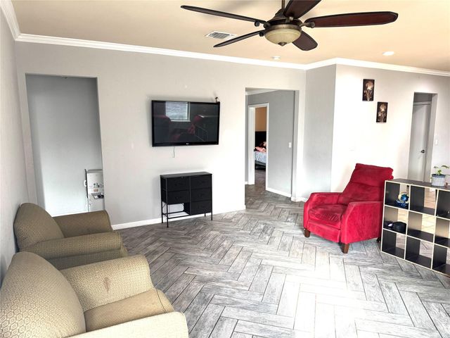 149 Dusky Thrush DR, Kyle, TX 78640