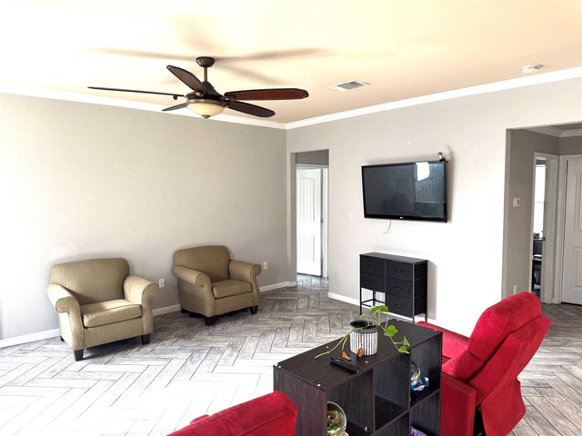 149 Dusky Thrush DR, Kyle, TX 78640