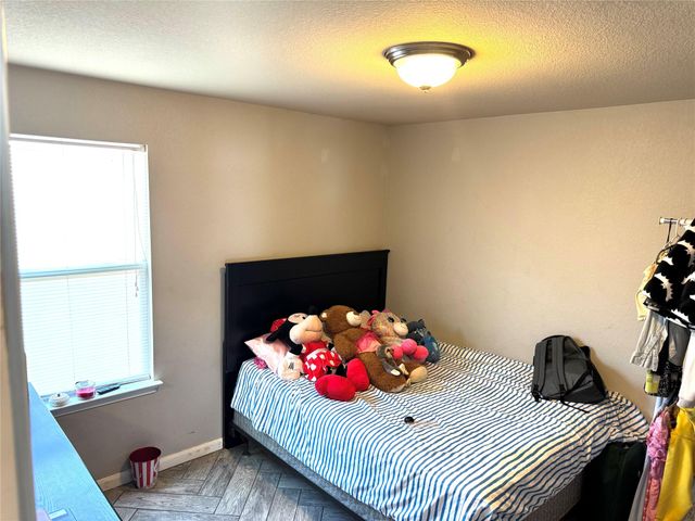 149 Dusky Thrush DR, Kyle, TX 78640