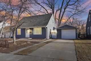 W62N332 Hanover AVENUE, Cedarburg, WI 53012