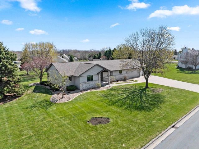 W2251 PINE LANE, Freedom, WI 54130
