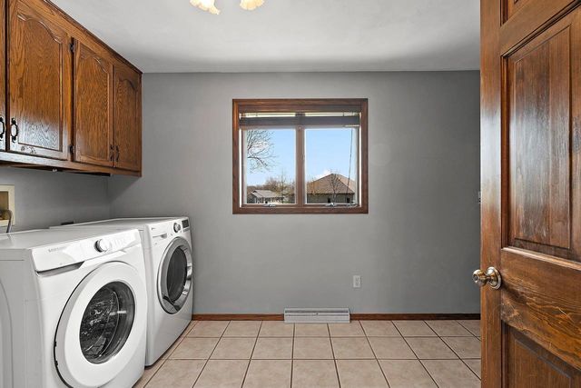 W2251 PINE LANE, Freedom, WI 54130