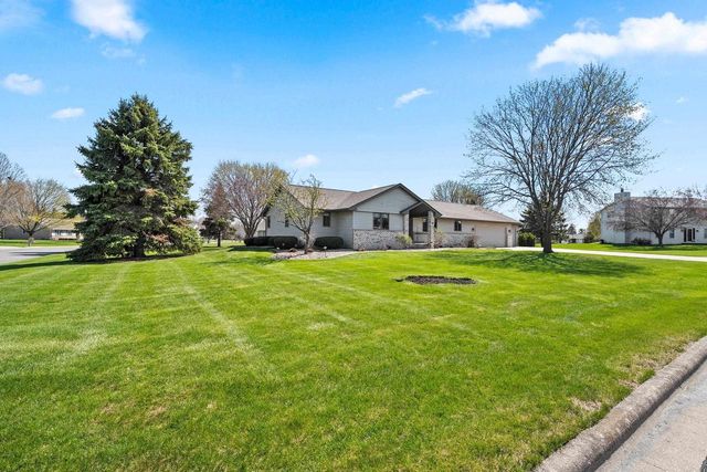W2251 PINE LANE, Freedom, WI 54130