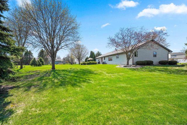 W2251 PINE LANE, Freedom, WI 54130