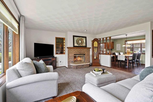 W2251 PINE LANE, Freedom, WI 54130