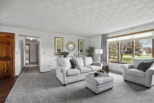 W2251 PINE LANE, Freedom, WI 54130