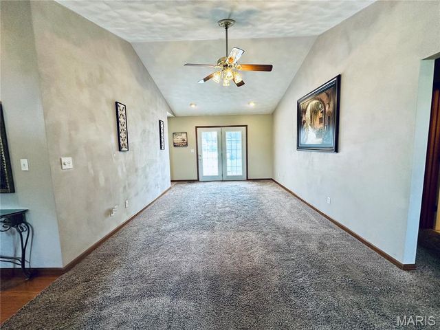 100 Woods Manor Drive, Freeburg, IL 62243