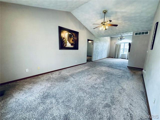 100 Woods Manor Drive, Freeburg, IL 62243