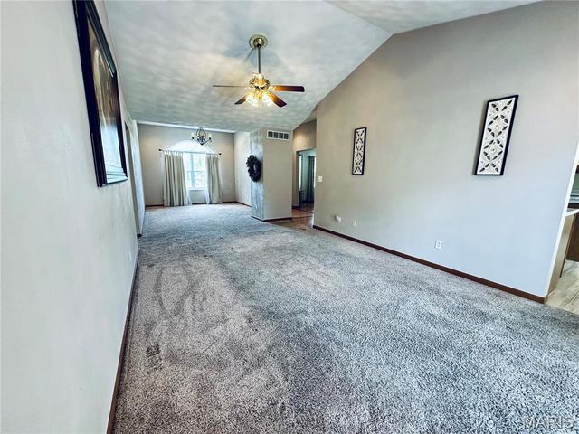 100 Woods Manor Drive, Freeburg, IL 62243