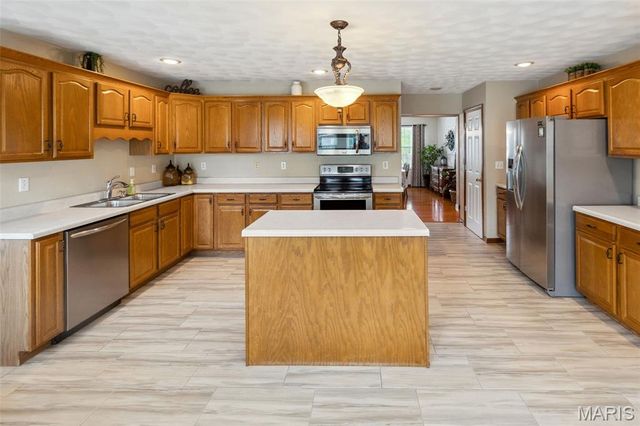 100 Woods Manor Drive, Freeburg, IL 62243