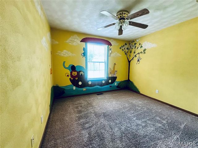 100 Woods Manor Drive, Freeburg, IL 62243