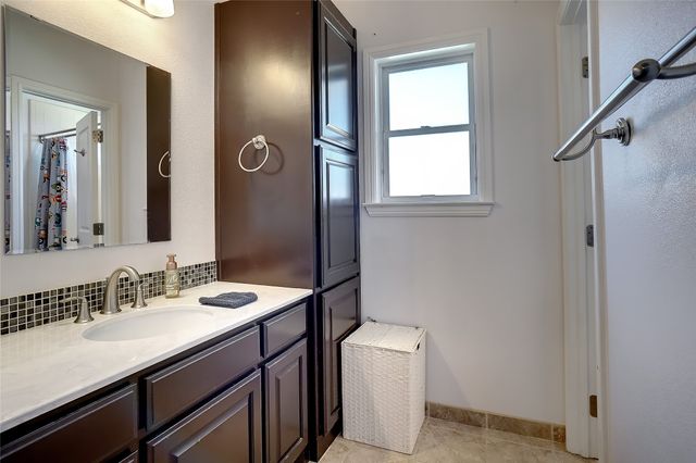 4951 Kiowa Trail, Argyle, TX 76226
