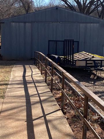 15500 Barton Drive, Newalla, OK 74857